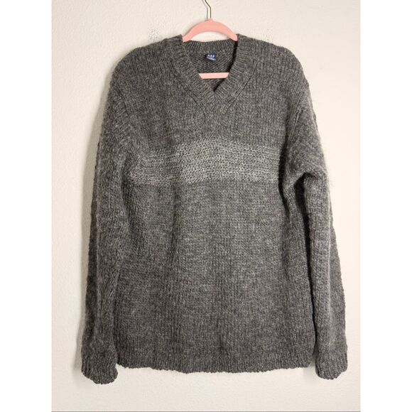 GAP Men’s Wool Grey Vneck Sweater Size L Heavyweight Solid - Picture 1 of 9